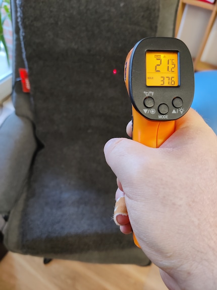 While it heats your behind, it completely neglects your back and shoulders, which I’d consider key areas.