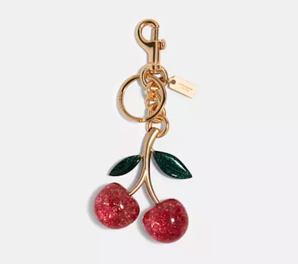 Plaats 4 van de populairste producten: Cherry Bag Charm.