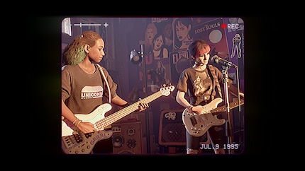 Autumn und Nora spielen zusammen in einer Band.