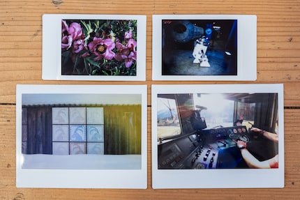 Ci-dessous, le format grand-angle du Wide Evo. Ci-dessus, les photos prises avec l’Instax Mini 99.