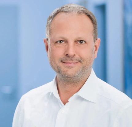 Dr Tobias Jäger