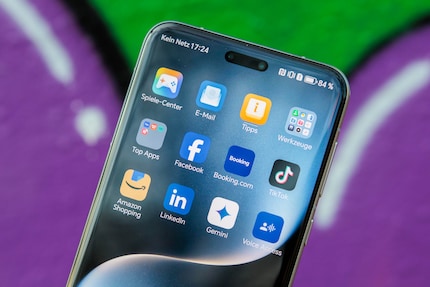 There are too many pre-installed advertising apps for a smartphone in this price range.