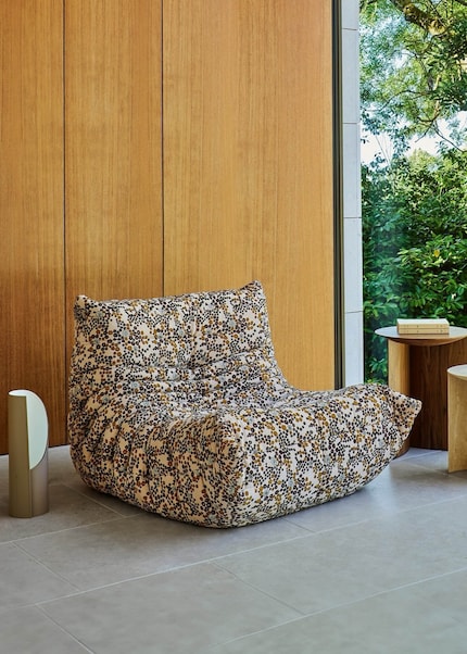 The Togo sofa is what dreams are made of – cosy, contemporary and a true statement piece.