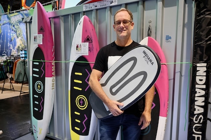 Maurus with Indiana pump foil boards at the «boot» trade fair.