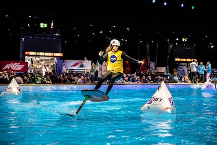 Competitions, such as the world cup race at the «boot» trade fair, demand speed and agility.