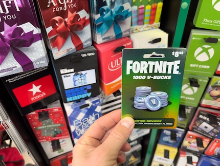 Je kunt in-game valuta kopen met echt geld. In het spel zelf of pre-paid.