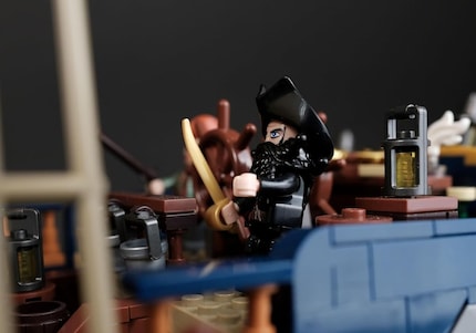 Kapitän Blackbeard ist eine von zehn Figuren, die zum Set dazu gehören.