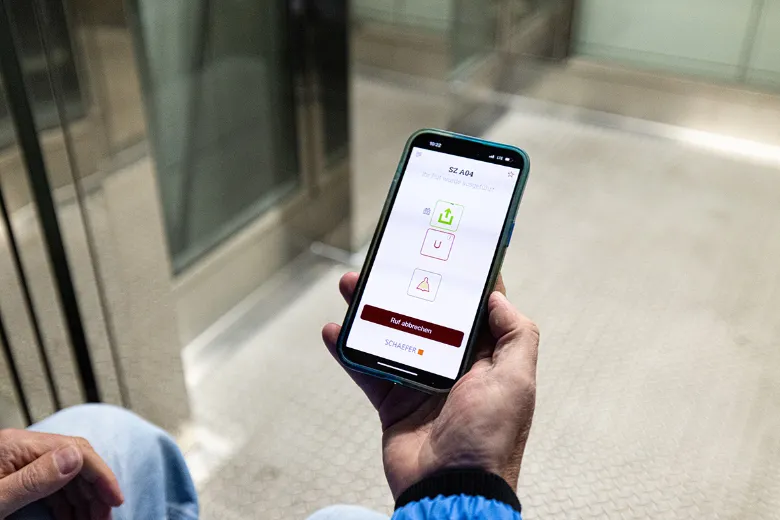 L'application Liftboy affiche les commandes de l'ascenseur. 