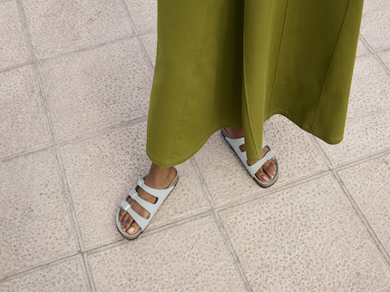 La Birkenstock «Florida» en couleur «Pure Sage» de la nouvelle collection d'été.
