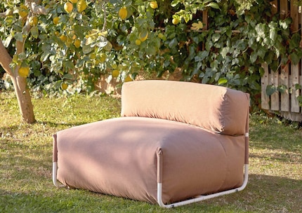 12.15 kilos is a solid mid-range weight for outdoor furniture.