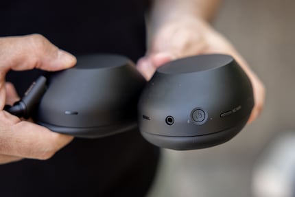Weinig knoppen - goed! Helaas missen de oortjes een ademende bekleding.