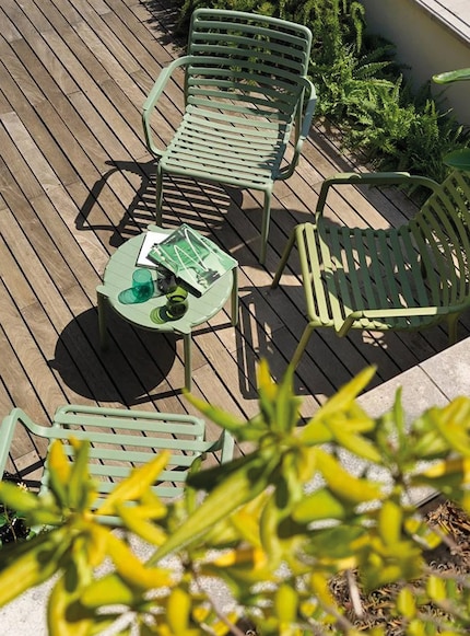 This design brings the classic stave theme into the present day - with an update.