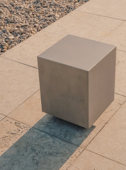 A piece of architecture for your garden: minimalist, robust, Rustella.