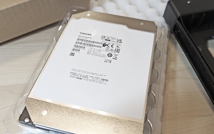 You can’t use the 22-terabyte Toshiba MG10 with Synology. However, that’s not a problem with Ugreen, so I’m putting four in the retail NAS sample.