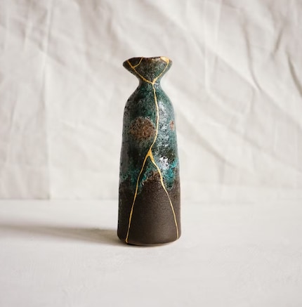 De Japanse reparatiemethode «Kintsugi» laat keramiek nog unieker en mooier lijken dankzij vermeende foutjes. 