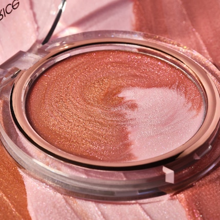 De creatie heet Swirl Of Rose.