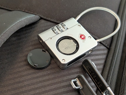 Er is al een CR2032 batterij geplaatst.
