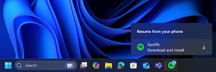 Ist Spotify noch nicht installiert, führt dich Windows 11 per Hinweis in den Store, um die App herunterzuladen und dann am PC weiterzumachen.