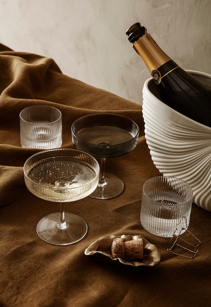 Kunstig ontworpen drinkglazen zijn het toppunt van elegantie.