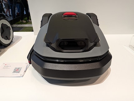 Der RockMow S1 mit dem Kamera- und Sensorsystem.