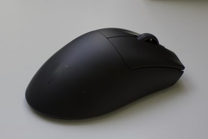Het Razer-logo is nauwelijks zichtbaar, afhankelijk van de hoek van het licht.