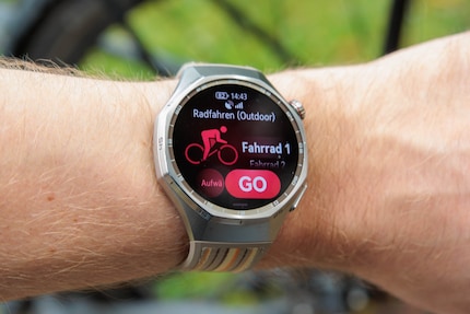 De tracking voordat de fietstocht snel wordt gestart.