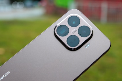 Only the Xiaomi 15T Pro has a telephoto camera with five times the focal length of the main camera.